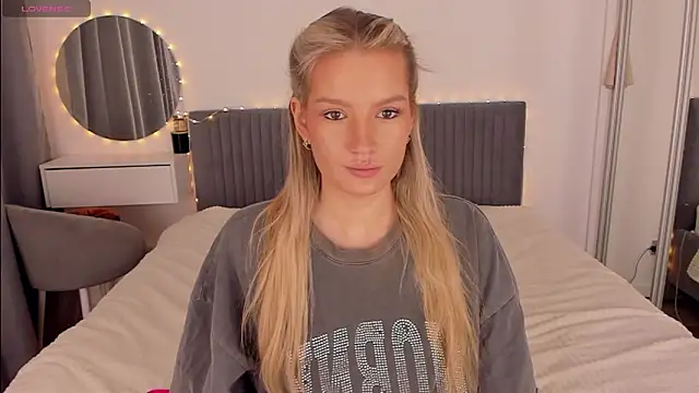 CassieRayss online show from February 22, 11:23 am