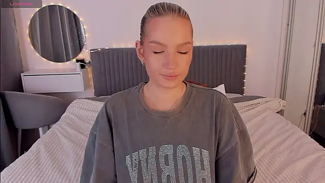 CassieRayss online show from January 16, 3:49 pm