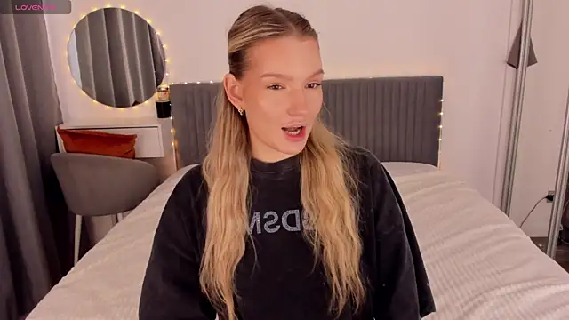 CassieRayss online show from May 17, 9:53 am