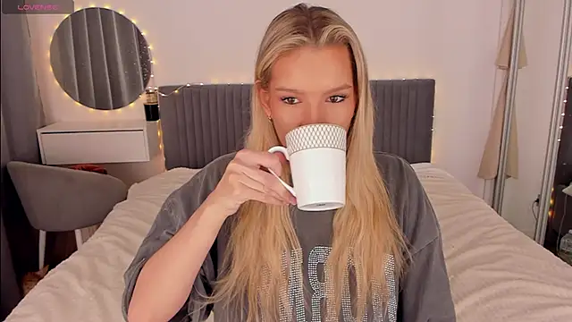 CassieRayss online show from February 23, 11:22 am