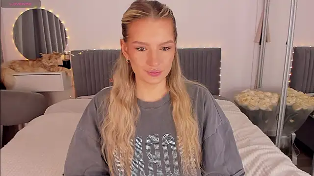 CassieRayss online show from March 28, 10:38 am