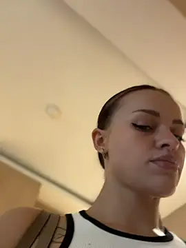 AngelinaTeller online show from April 4, 12:50 am