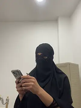 Snapshot of Hijabi_HotGirls chatting on February 16, 5:04 pm Hijabi HotGirls online show from February 16, 5:04 pm