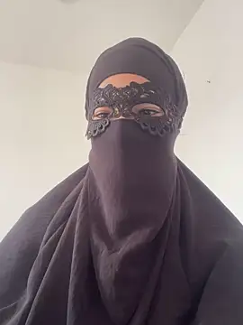Snapshot of Hijabi_HotGirls chatting on February 23, 10:39 am Hijabi HotGirls online show from February 23, 10:39 am