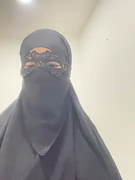 Snapshot of Hijabi_HotGirls chatting on February 23, 8:33 pm Hijabi HotGirls online show from February 23, 8:33 pm