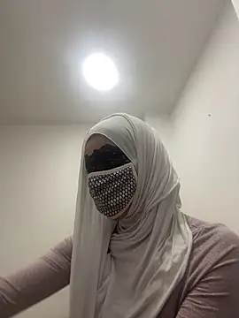 Snapshot of Hijabi_HotGirls chatting on March 16, 10:31 pm Hijabi HotGirls online show from March 16, 10:31 pm
