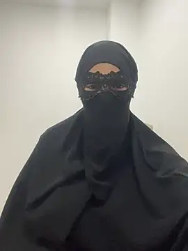 Snapshot of Hijabi_HotGirls chatting on March 2, 11:17 pm Hijabi HotGirls online show from March 2, 11:17 pm