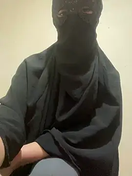 Snapshot of Hijabi_HotGirls chatting on February 18, 8:25 pm Hijabi HotGirls online show from February 18, 8:25 pm
