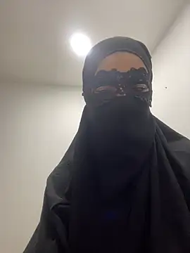 Snapshot of Hijabi_HotGirls chatting on March 9, 3:32 am Hijabi HotGirls online show from March 9, 3:32 am