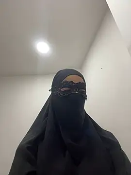 Snapshot of Hijabi_HotGirls chatting on March 11, 11:58 pm Hijabi HotGirls online show from March 11, 11:58 pm