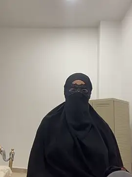 Snapshot of Hijabi_HotGirls chatting on February 16, 8:22 pm Hijabi HotGirls online show from February 16, 8:22 pm