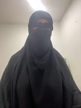 Snapshot of Hijabi_HotGirls chatting on March 2, 8:14 pm Hijabi HotGirls online show from March 2, 8:14 pm