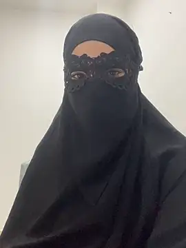 Snapshot of Hijabi_HotGirls chatting on February 20, 7:52 pm Hijabi HotGirls online show from February 20, 7:52 pm