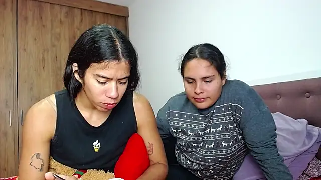 CleoAndAshley online show from March 9, 10:52 pm