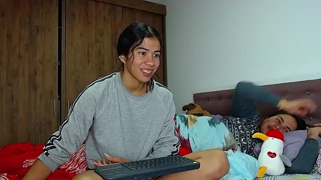 CleoAndAshley online show from February 26, 10:47 pm