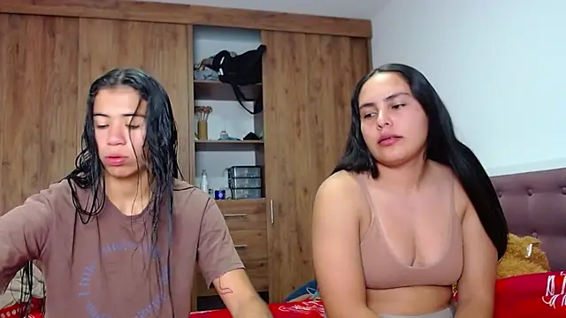 CleoAndAshley online show from March 10, 11:06 pm