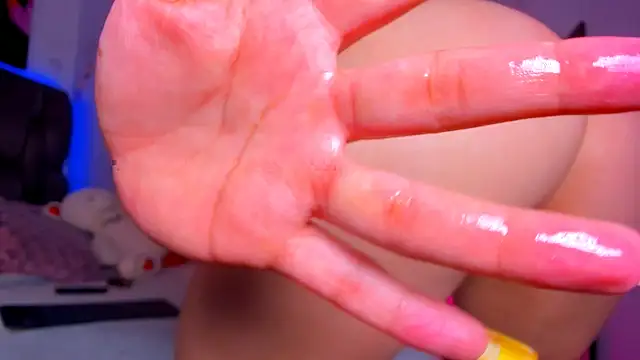 camilawhite   online show from April 1, 4:37 pm