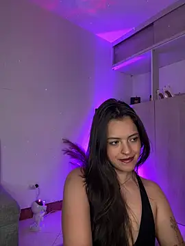 Snapshot of martina_duque_ chatting on March 2, 4:28 am martina duque online show from March 2, 4:28 am