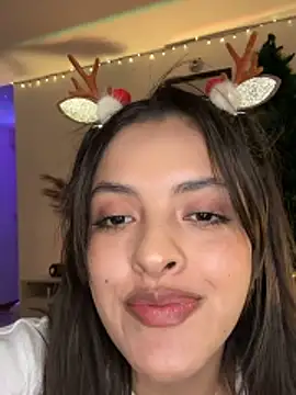 Snapshot of martina_duque_ chatting on December 18, 12:05 am martina duque online show from December 18, 12:05 am