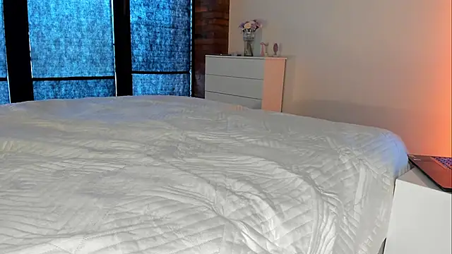 Rachel Rey online show from February 24, 9:10 am