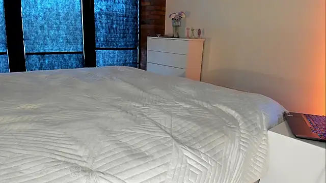 Rachel Rey online show from February 26, 9:20 am