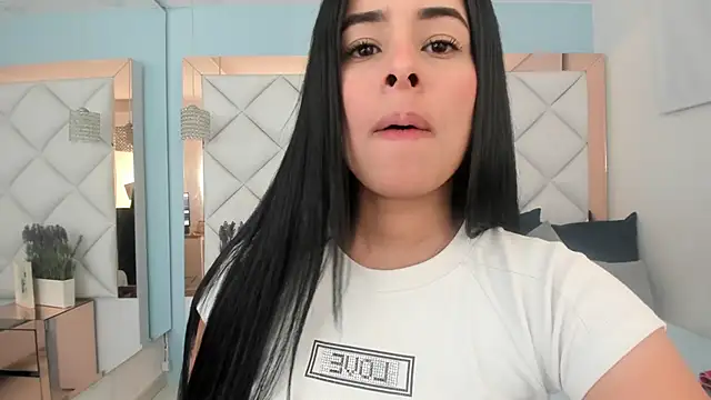 emma castilloo online show from September 22, 5:02 am