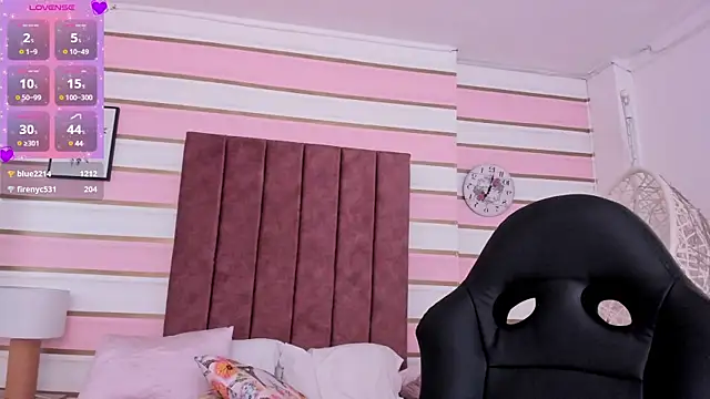 emma castilloo online show from March 23, 12:47 am