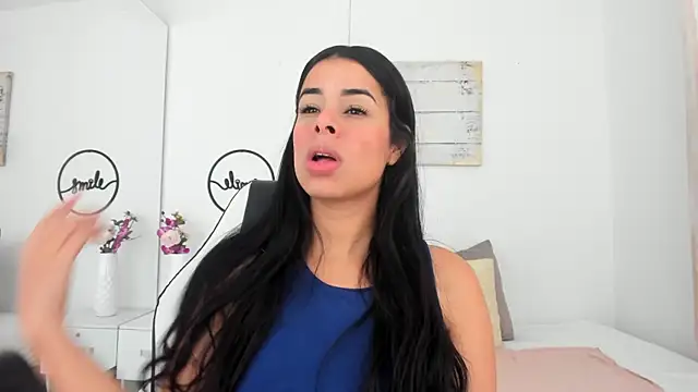 emma castilloo online show from March 3, 12:50 pm