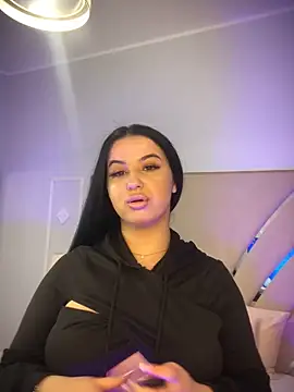 Snapshot of Amalthea_ chatting on February 10, 5:52 pm Amalthea online show from February 10, 5:52 pm