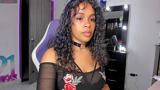 Snapshot of Lips_SaraSofia2 chatting on March 19, 8:22 pm Lips SaraSofia2 online show from March 19, 8:22 pm