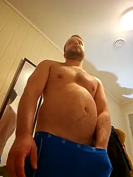 Snapshot of Machoviking1 chatting on November 6, 11:03 am Machoviking1 online show from November 6, 11:03 am