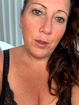 xsexycurvymilf online show from October 5, 1:24 pm