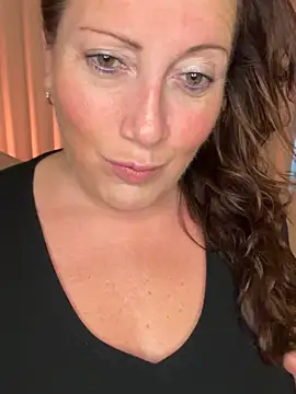 xsexycurvymilf online show from October 29, 2:49 pm