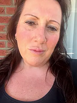 xsexycurvymilf online show from April 8, 11:33 am