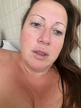 xsexycurvymilf online show from August 5, 5:56 am