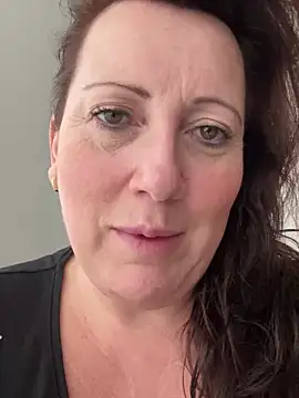 xsexycurvymilf online show from February 12, 1:06 pm