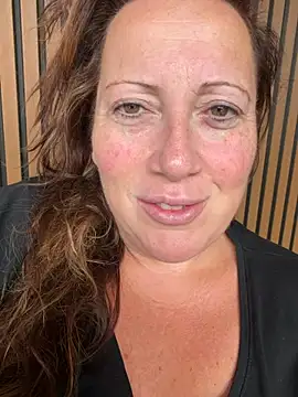 xsexycurvymilf online show from August 1, 6:44 am