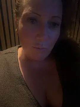 xsexycurvymilf online show from July 10, 8:31 pm