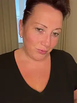 xsexycurvymilf online show from October 8, 3:24 pm