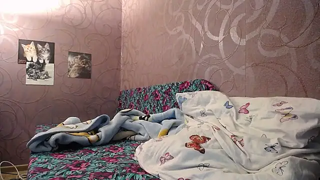 Fire  Foxx online show from December 5, 2:28 pm