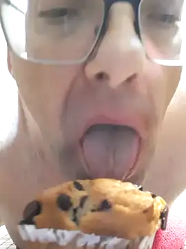 Snapshot of handsomeguy0729 chatting on December 31, 1:52 pm handsomeguy0729 online show from December 31, 1:52 pm