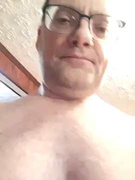 Snapshot of handsomeguy0729 chatting on January 28, 12:43 pm handsomeguy0729 online show from January 28, 12:43 pm