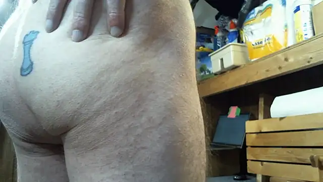 handsomeguy0729 online show from August 4, 11:48 am