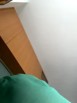 EmmaInLove23 online show from October 18, 4:58 am