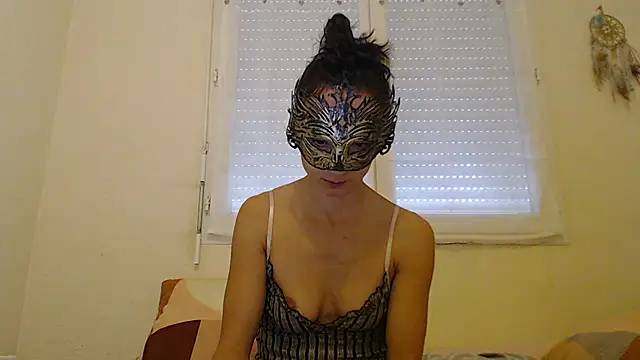 Snapshot of asphodelex chatting on November 13, 10:52 am asphodelex online show from November 13, 10:52 am