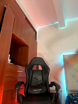 ivannapretyts online show from November 12, 4:33 pm