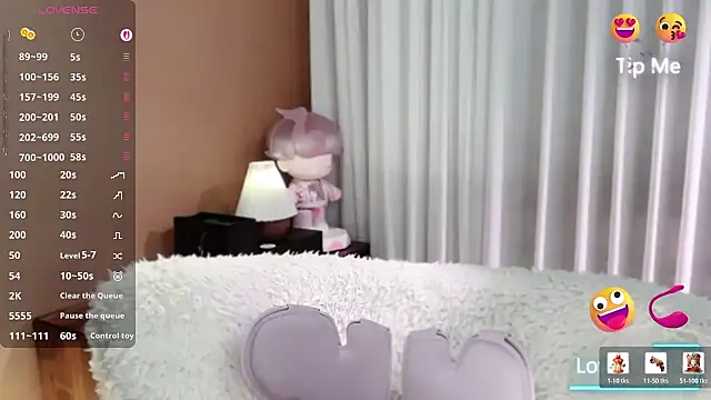 Snapshot of vyizh- chatting on June 4, 2:22 pm vyizh- online show from June 4, 2:22 pm