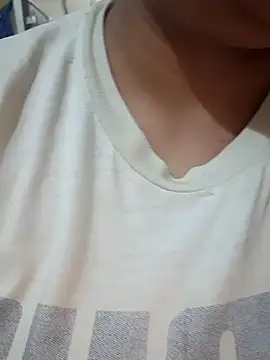 Snapshot of _Redwine_ chatting on February 9, 10:11 pm Redwine online show from February 9, 10:11 pm