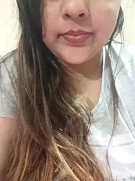 Snapshot of _Redwine_ chatting on February 12, 6:51 pm Redwine online show from February 12, 6:51 pm