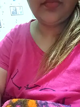 Snapshot of _Redwine_ chatting on March 8, 6:26 pm Redwine online show from March 8, 6:26 pm